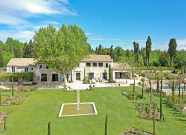 LE MAS DES « JARDINS » à Saint Rémy de Provence