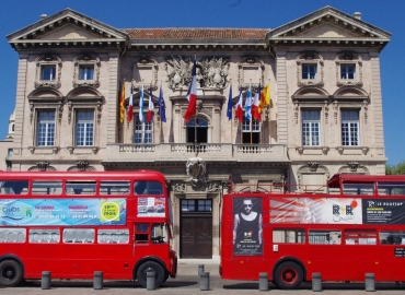 LONDON BUS