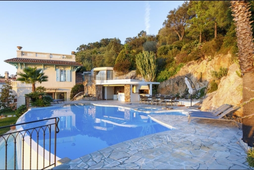 VILLA « ONEIRO » à Théoule sur mer
