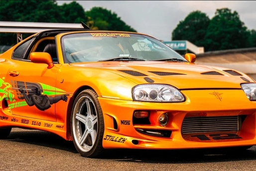 TOYOTA SUPRA