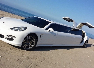 Porsche panamera limo