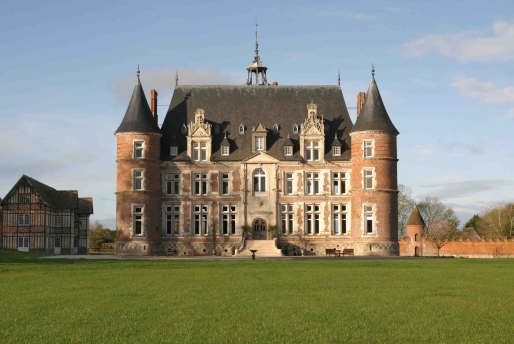 CHATEAU DE « TILLY » à Boissey-Le-Châtel