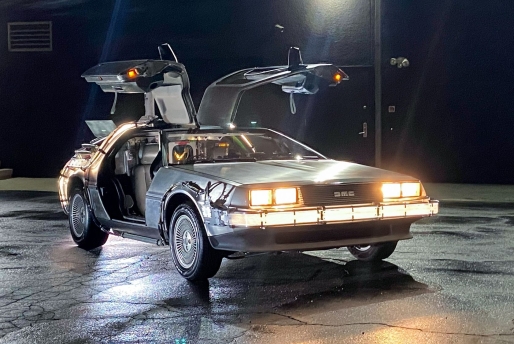 DELOREAN « RETOUR VERS LE FUTUR »