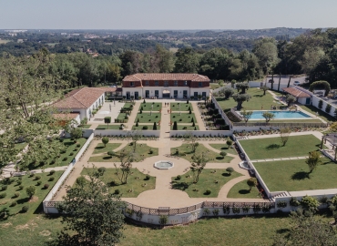 CHATEAU « DE LARRALDIA » à Villefranque