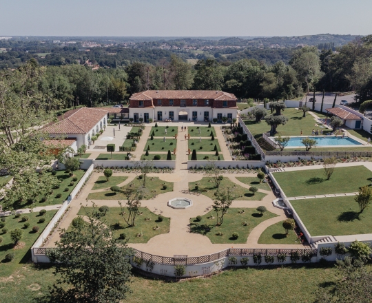 CHATEAU « DE LARRALDIA » à Villefranque